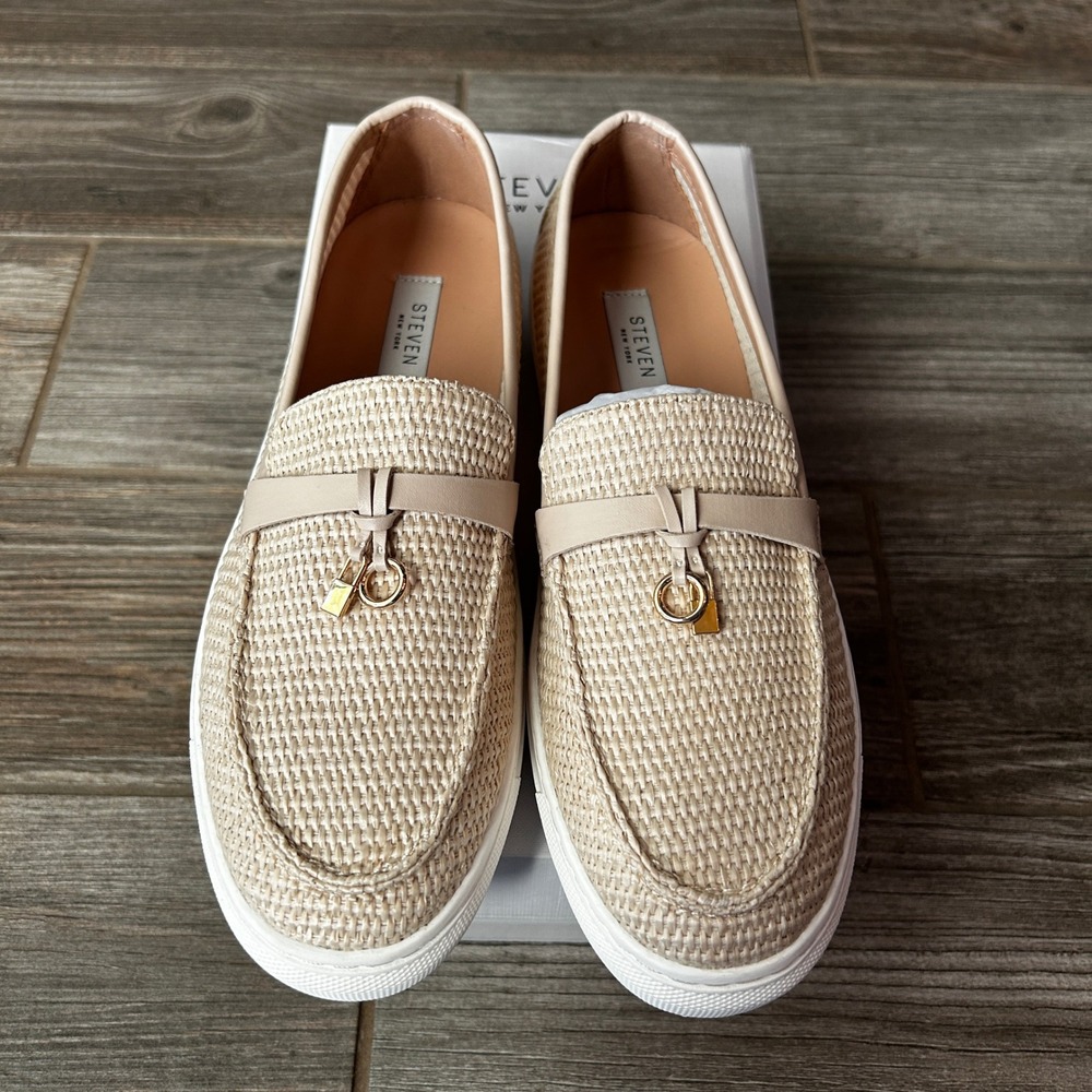 NEW STEVEN NEW YORK‎ Women's Beige Woven Loafers with Gold Lock Detail Size 10